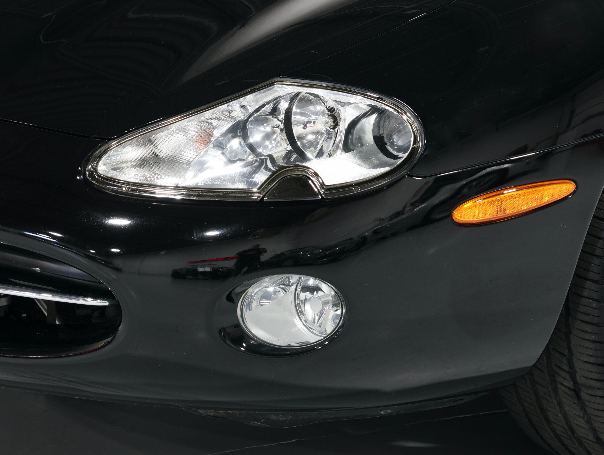 Used 2002 Jaguar XK8 Coupe image 36