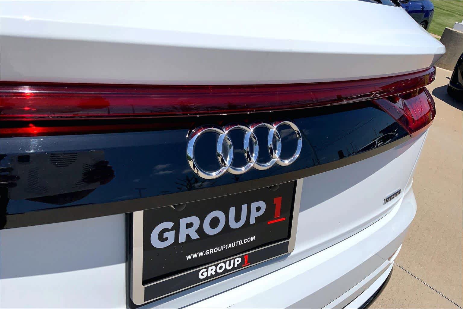 Used 2019 Audi Q8 Prestige AWD/4WD image 29