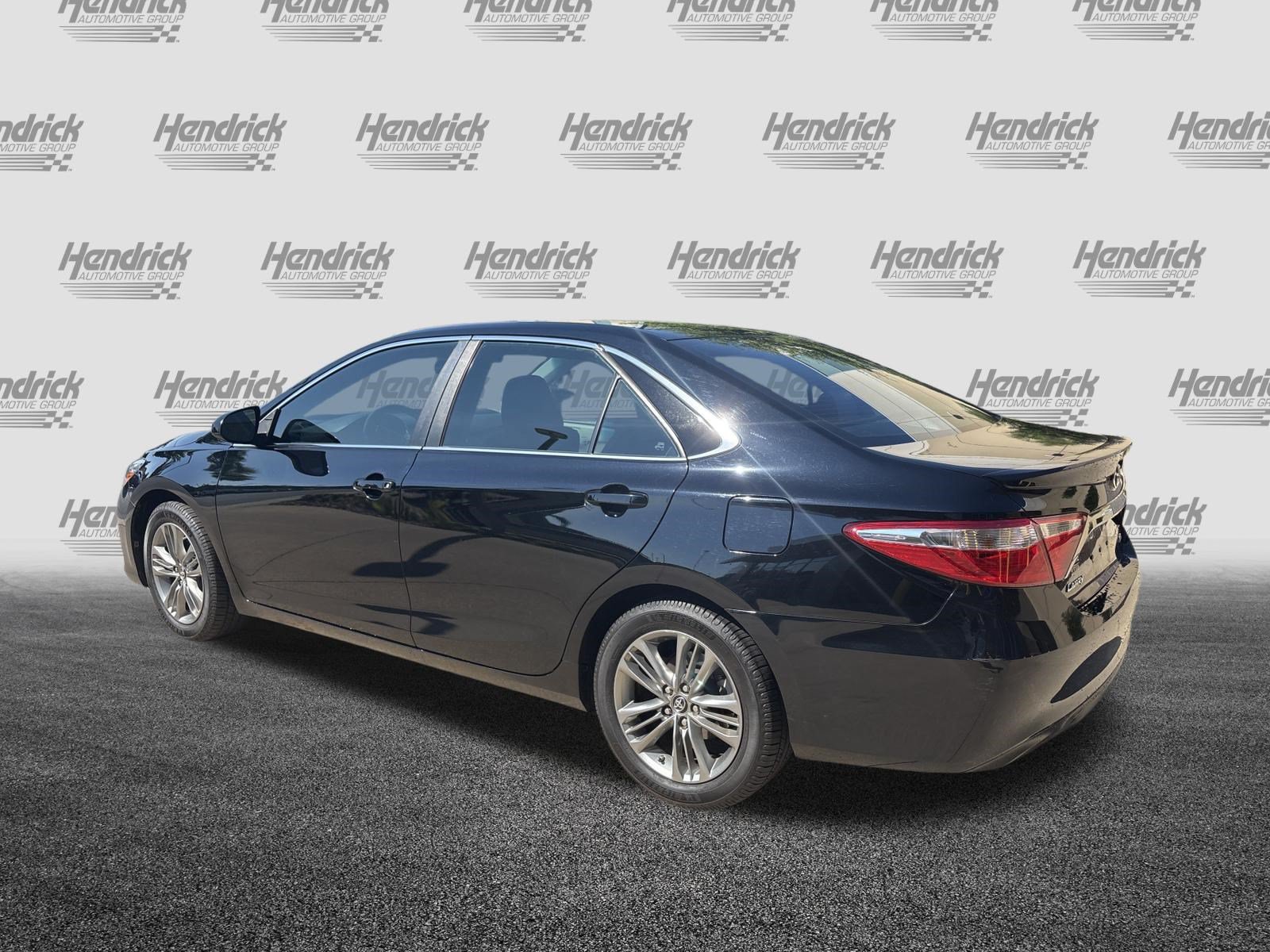 Used 2016 Toyota Camry SE FWD image 8