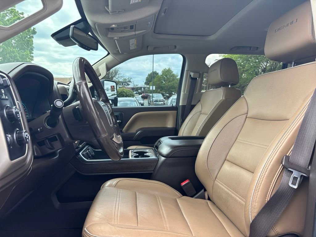 Used 2018 GMC Sierra 2500 Denali w/ Duramax Plus Package AWD/4WD image 10