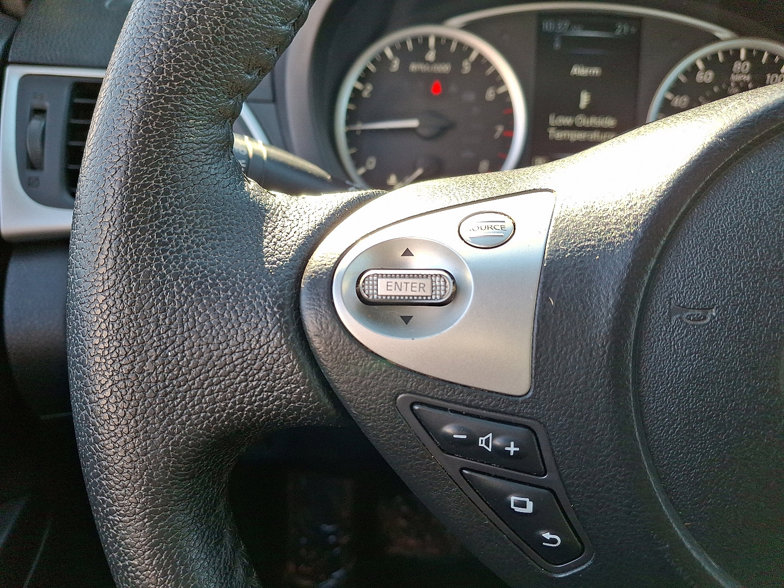 Used 2018 Nissan Sentra SV image 23