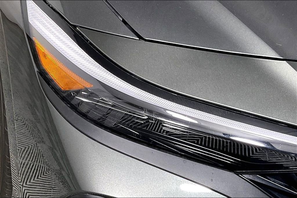 Used 2025 Hyundai Elantra Sport image 26