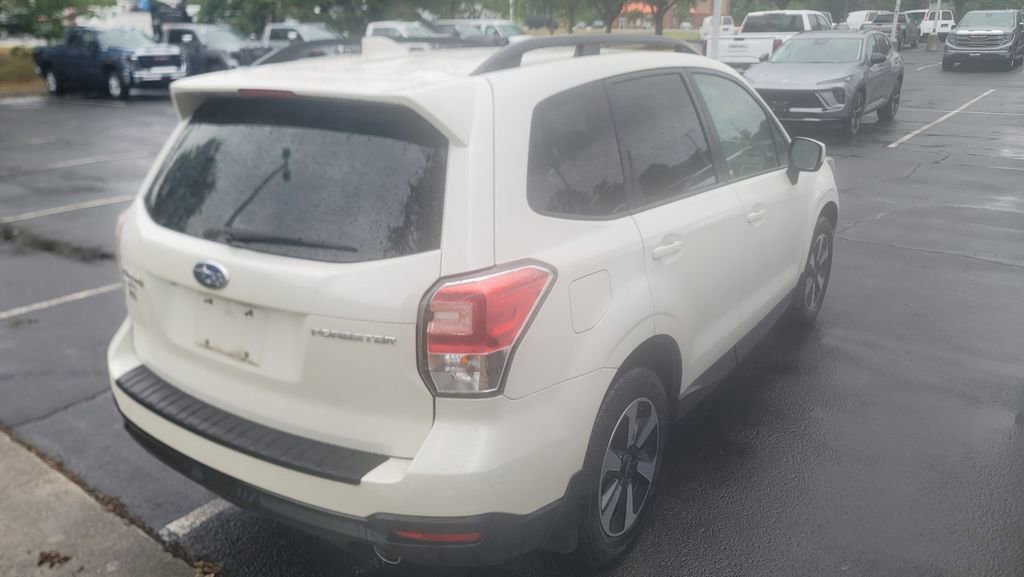 Used 2018 Subaru Forester 2.5i Premium AWD/4WD image 4