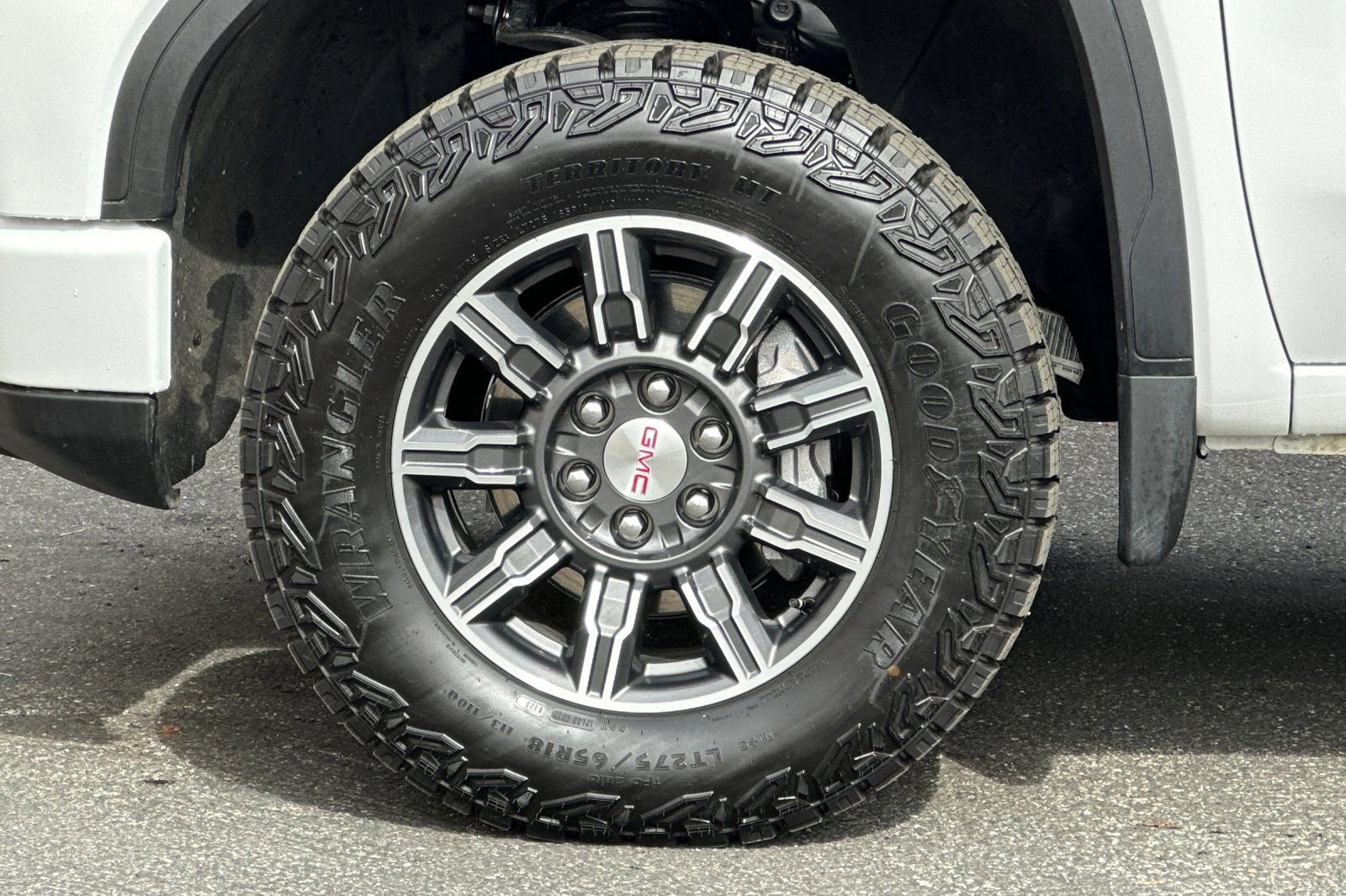 Certified 2025 GMC Sierra 1500 AT4 image 26