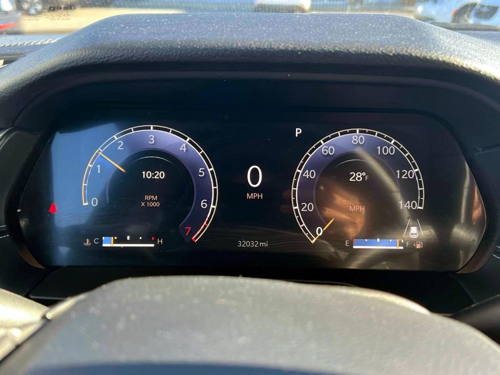 Certified 2023 Jeep Grand Cherokee Laredo w/ Luxury Tech Group I image 25