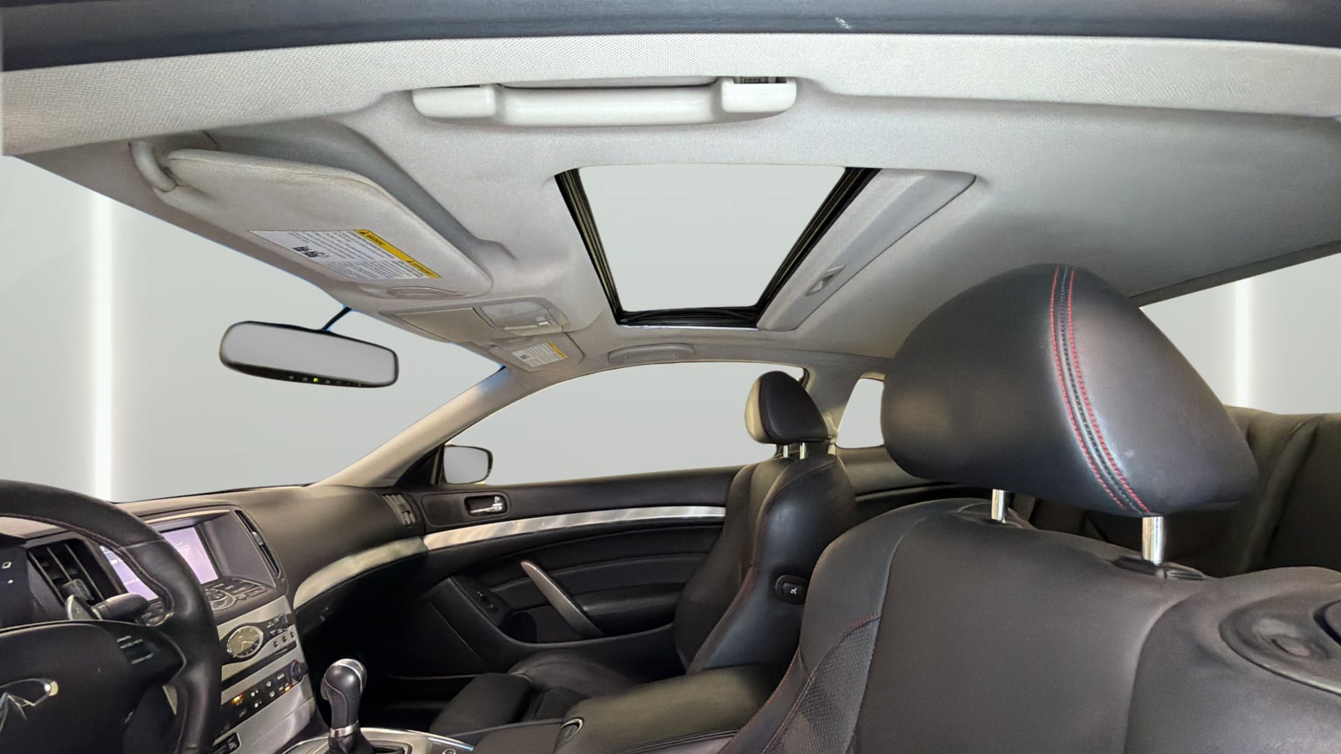Used 2015 INFINITI Q60 Sport Limited RWD image 32