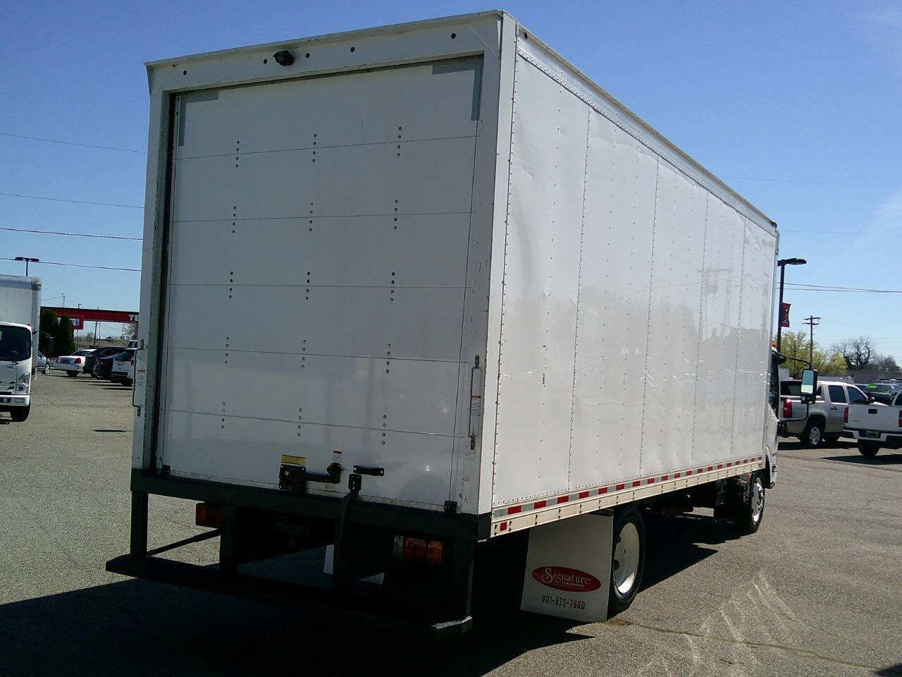 Used 2021 Isuzu NPR image 7