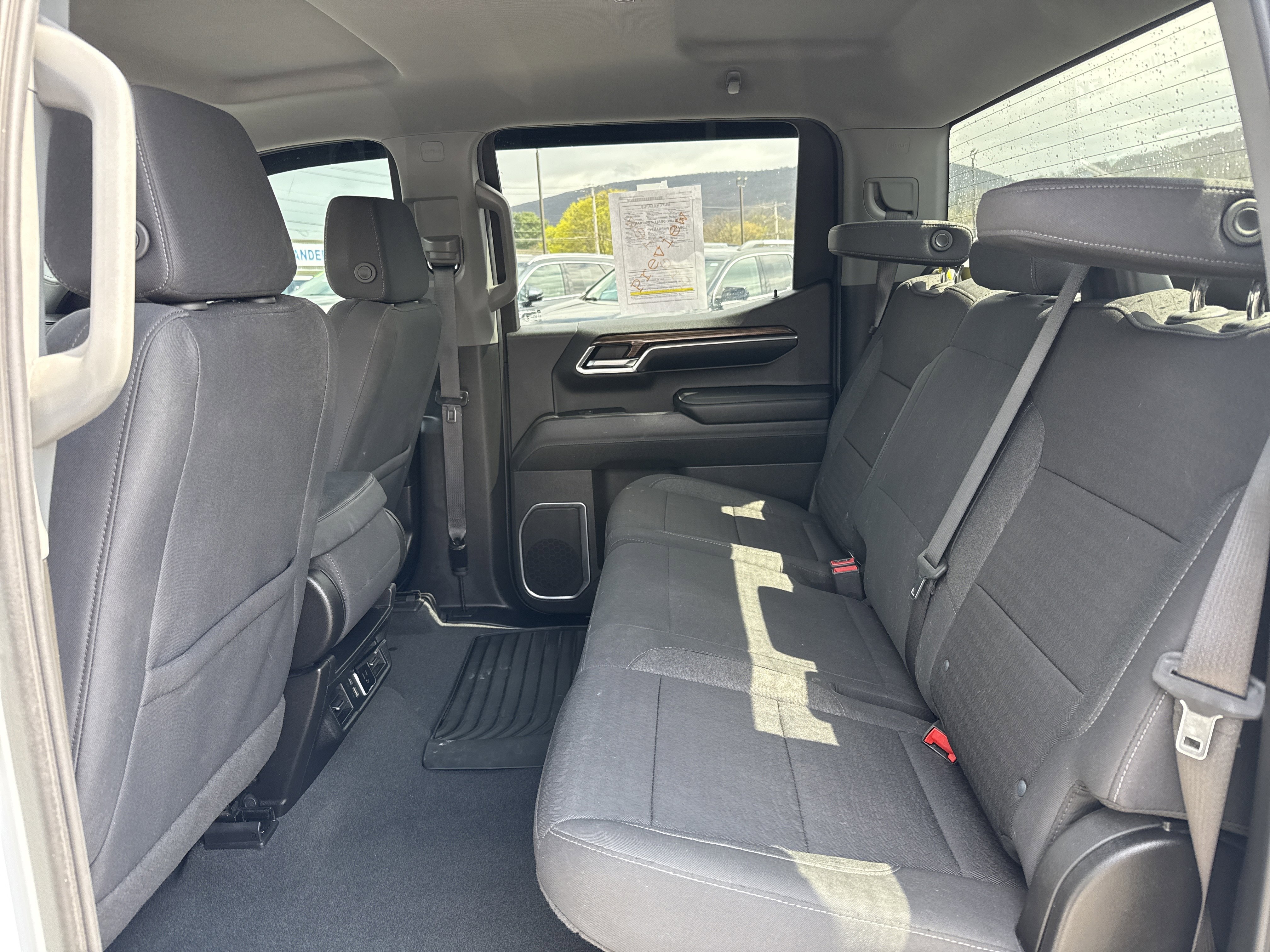 Used 2024 Chevrolet Silverado 1500 LT image 12