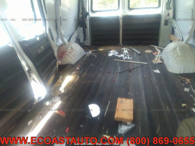 Used 2015 GMC Savana 2500 RWD image 9