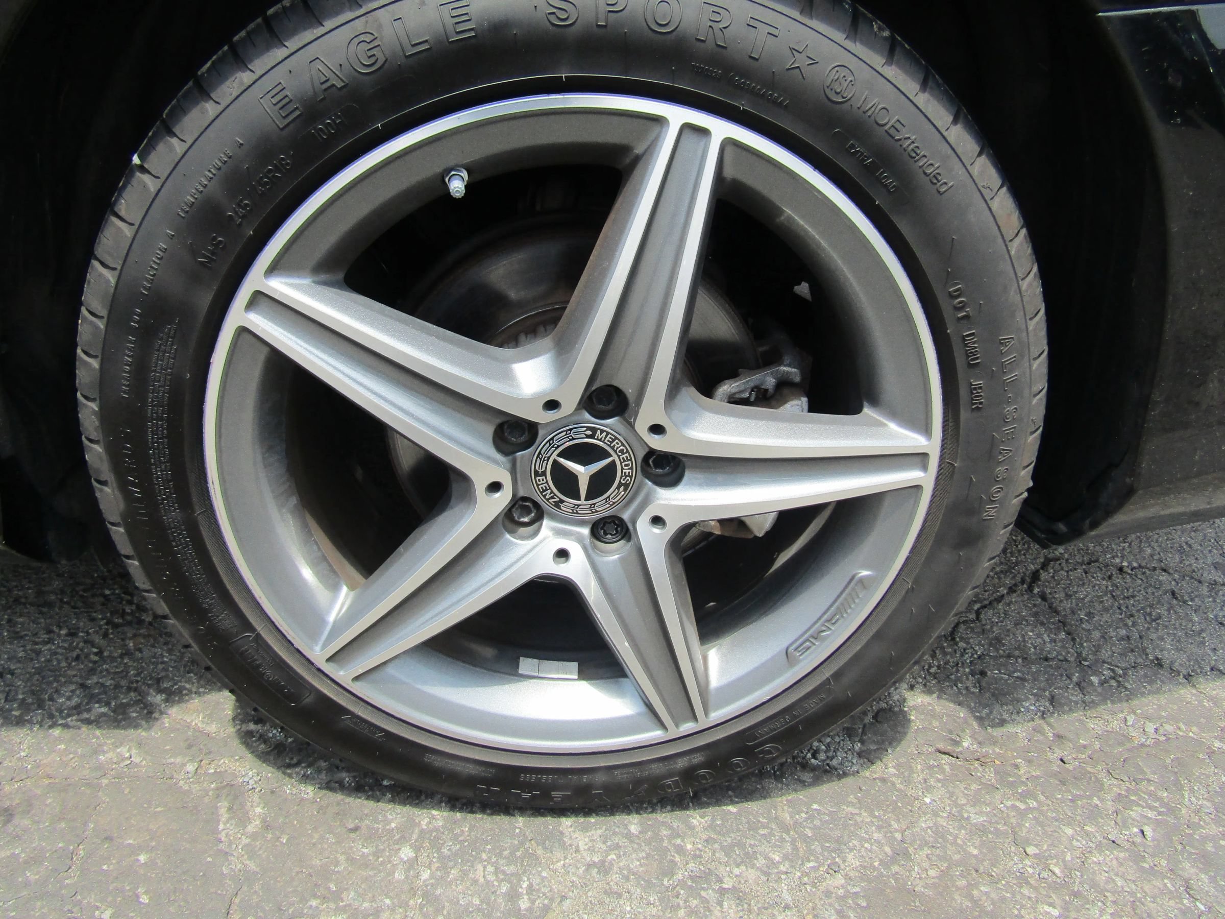 Used 2018 Mercedes-Benz E 300 4MATIC w/ Premium 1 Package image 32