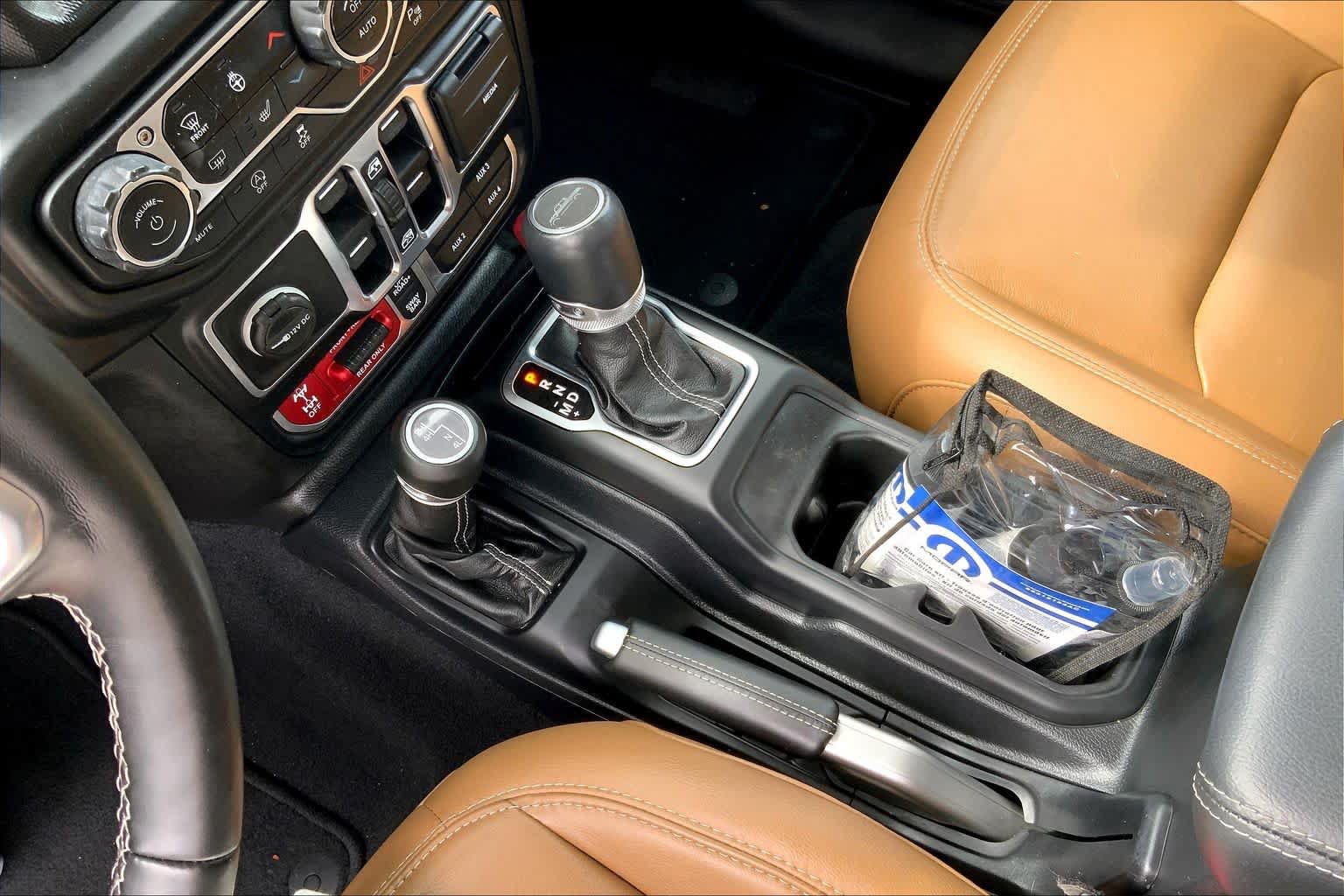 Used 2021 Jeep Gladiator Rubicon AWD/4WD image 14