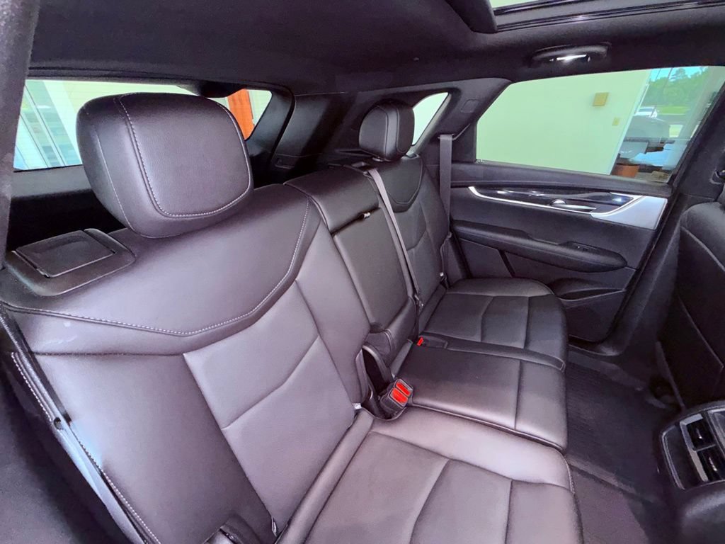 Used 2021 Cadillac XT5 Premium Luxury AWD/4WD image 12