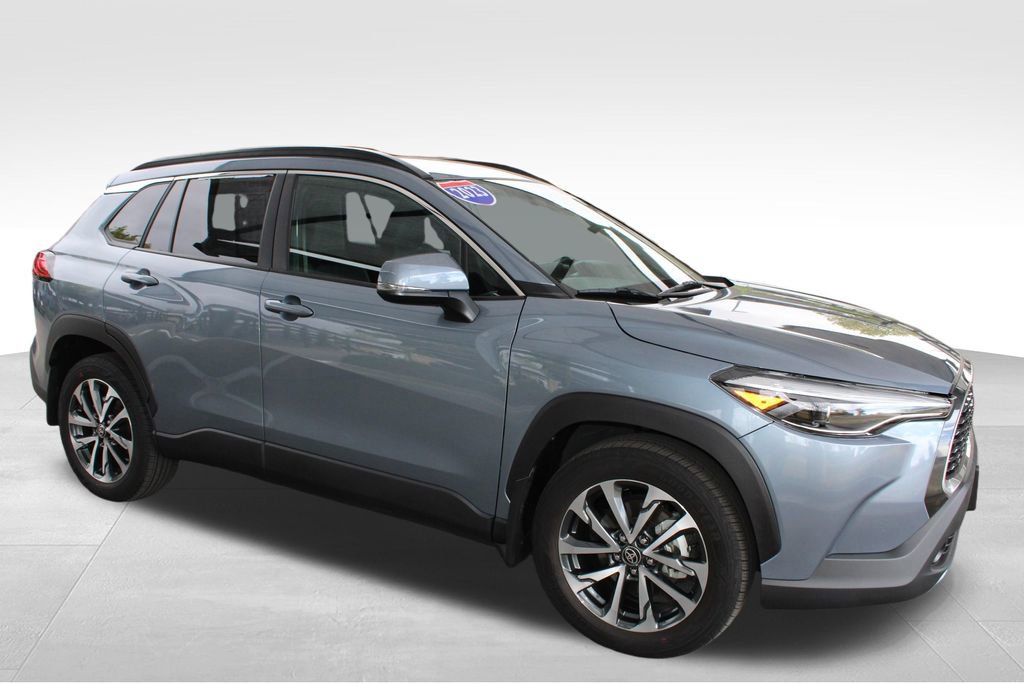 Certified 2023 Toyota Corolla Cross XLE w/ Black Badges Package (TMS) AWD/4WD image 19