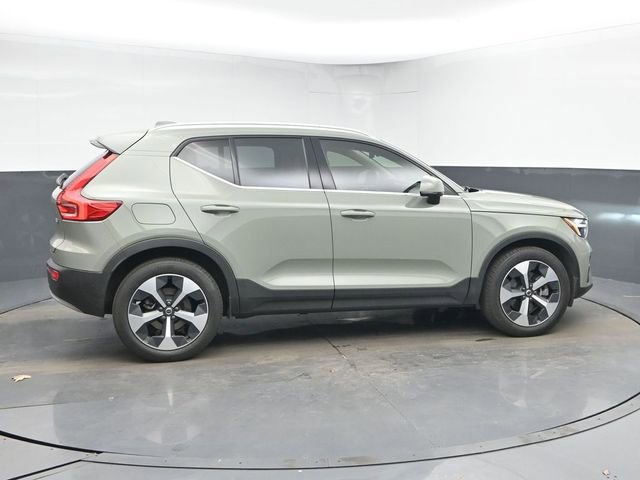 Used 2023 Volvo XC40 B5 Plus w/ Protection Package Premier image 8