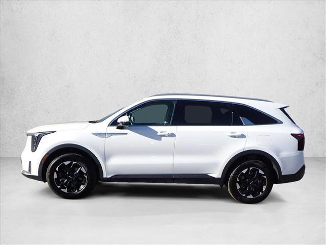 Used 2024 Kia Sorento S image 2