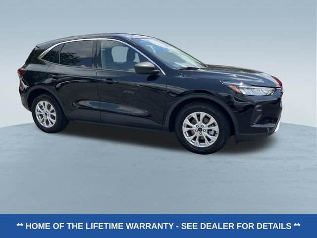 Used 2023 Ford Escape Active FWD image 2