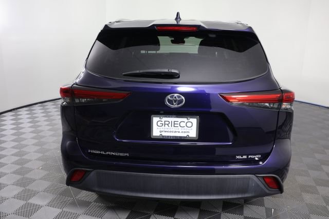 Used 2023 Toyota Highlander XLE image 7