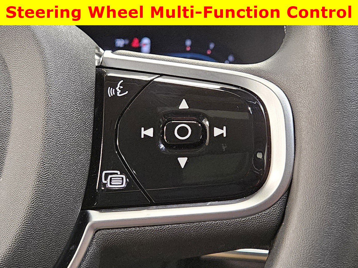 Used 2025 Volvo XC90 B6 Plus w/ Protection Package Premier image 34