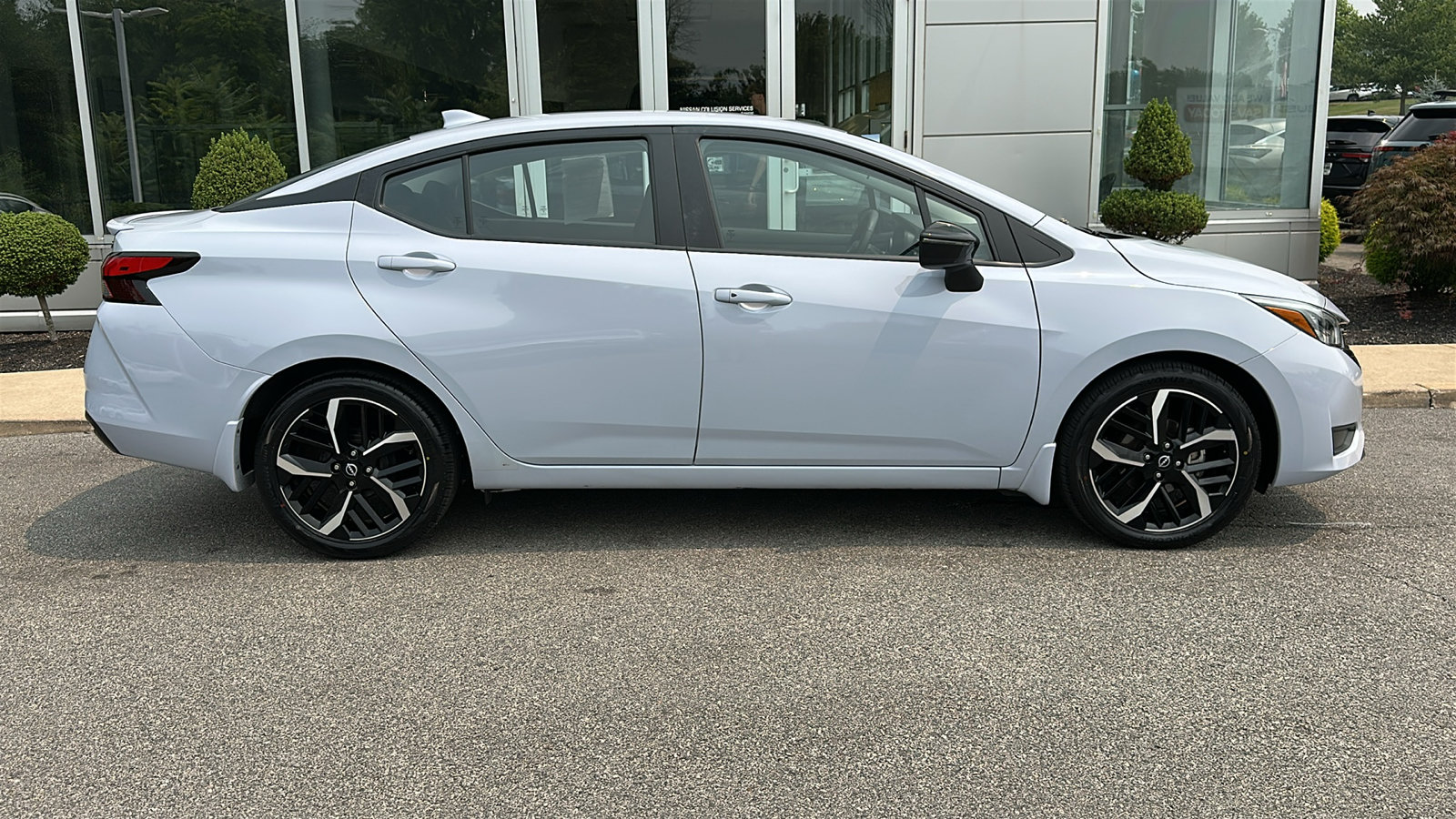 Certified 2023 Nissan Versa SR w/ Trunk Package FWD image 26