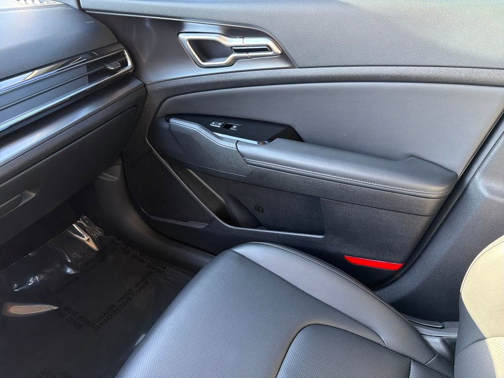 Used 2023 Kia Sportage EX image 30