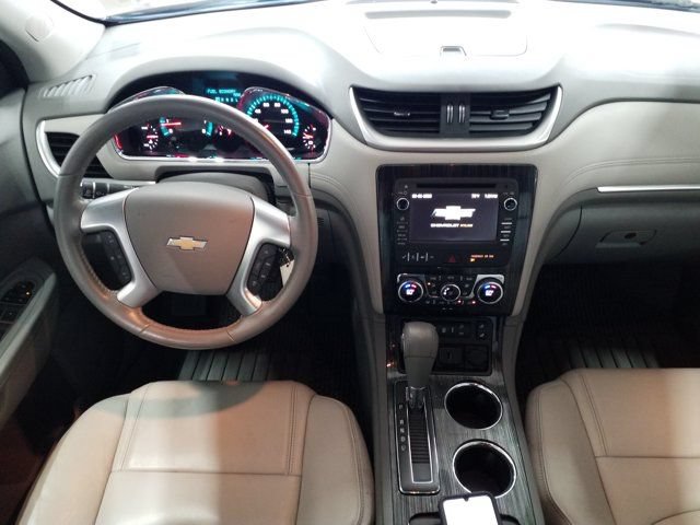 Used 2017 Chevrolet Traverse LT AWD/4WD image 3