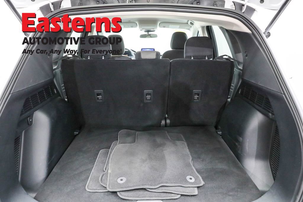 Used 2022 Ford Escape SE w/ Cold Weather Package image 9