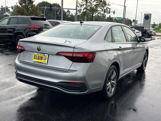 Used 2023 Volkswagen Jetta SE FWD image 4