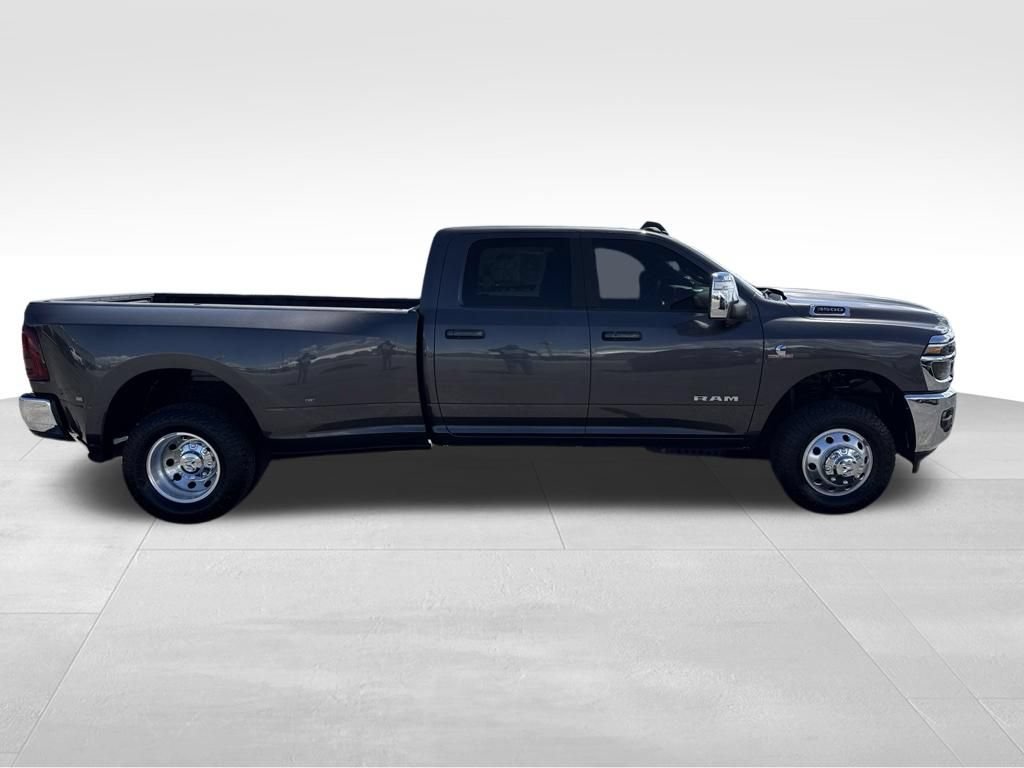 Used 2025 RAM 3500 Laramie w/ Max Tow Package AWD/4WD image 8
