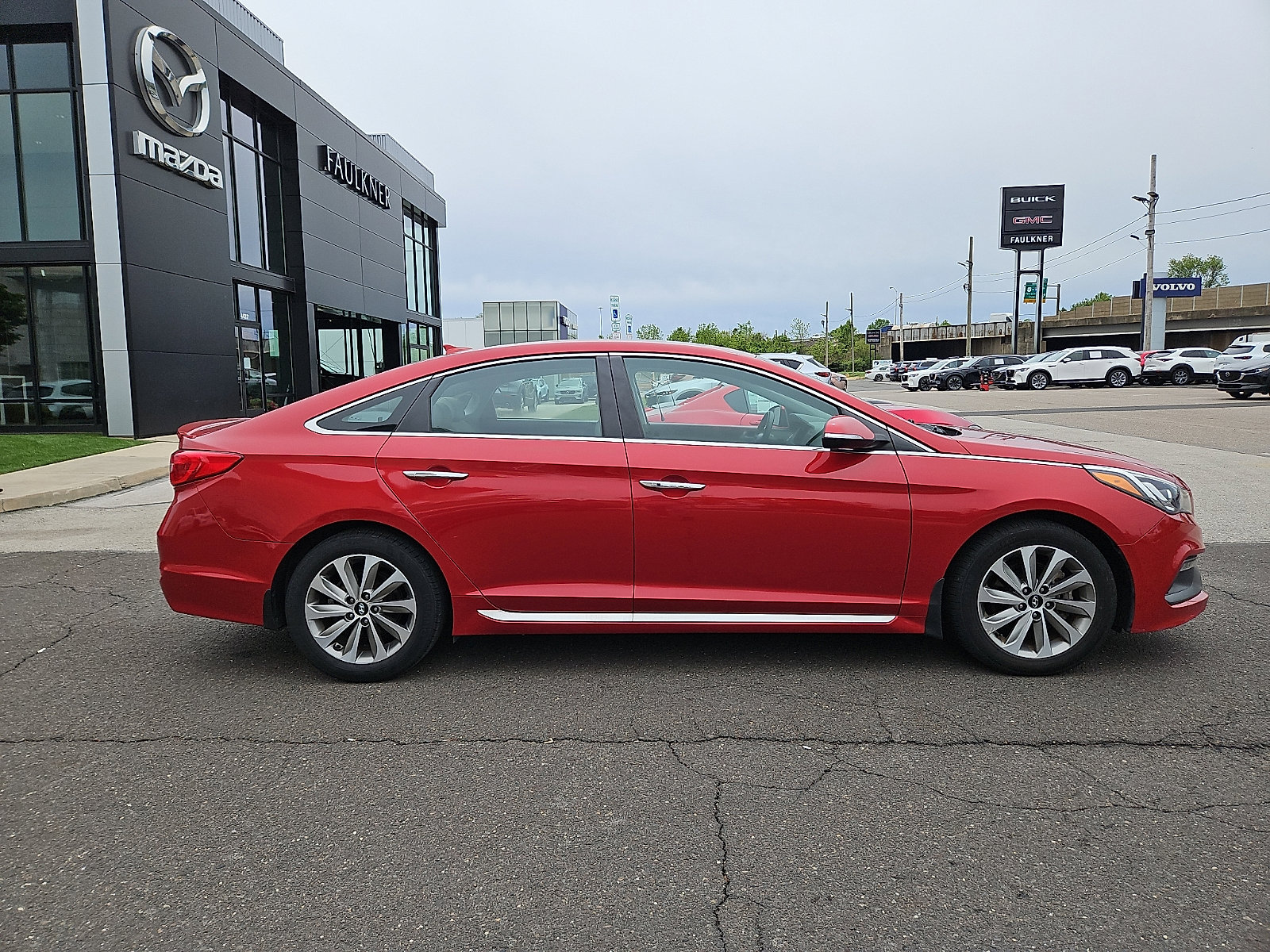 Used 2017 Hyundai Sonata Sport w/ Value Edition Package 02 FWD image 7