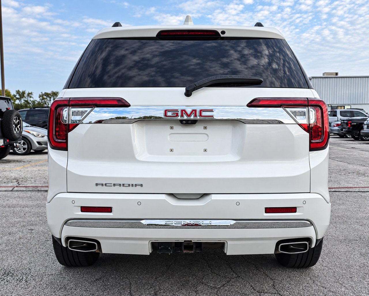 Used 2021 GMC Acadia Denali w/ Denali Technology Package FWD image 5