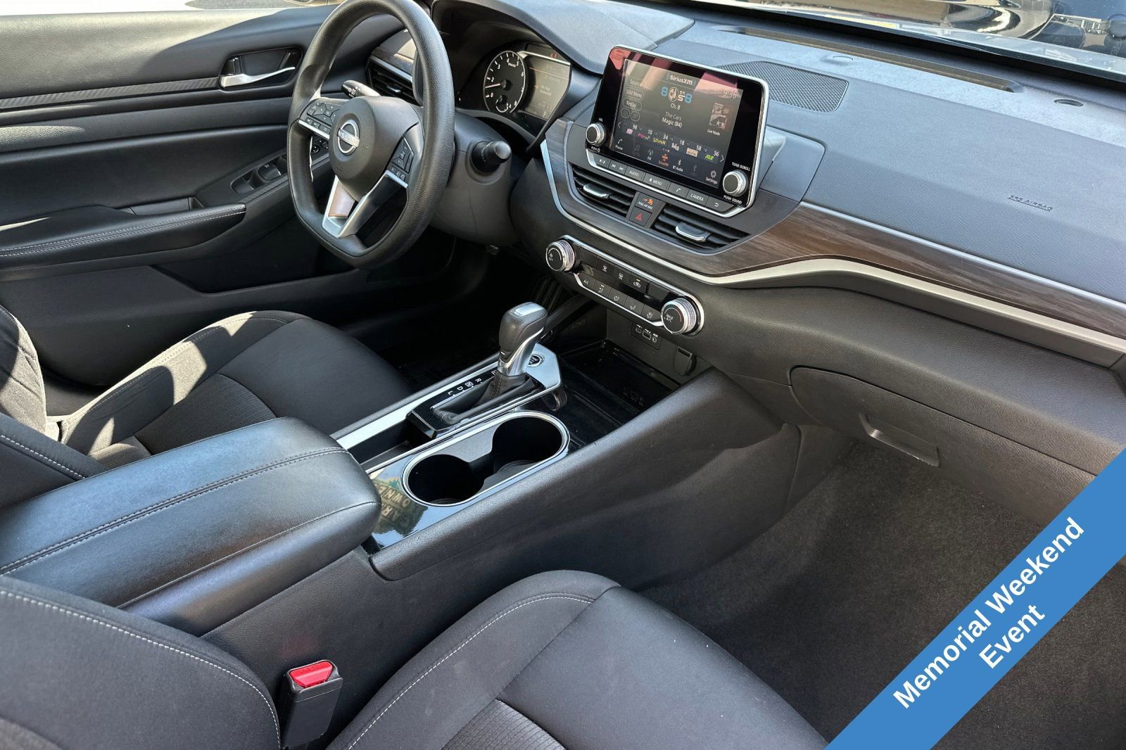 Used 2024 Nissan Altima 2.5 SV FWD image 19