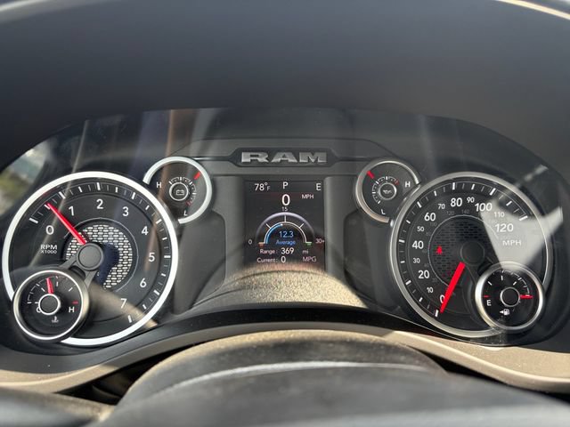 New 2026 RAM 1500 Express AWD/4WD image 21