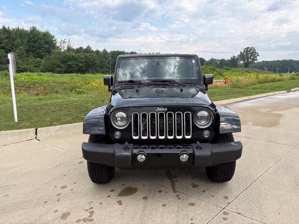 Used 2017 Jeep Wrangler Unlimited Sahara AWD/4WD image 12