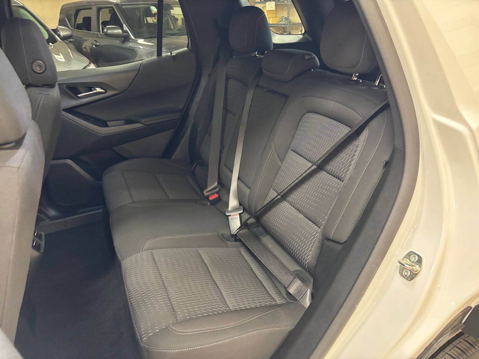 Used 2025 Chevrolet Equinox LT AWD/4WD image 39