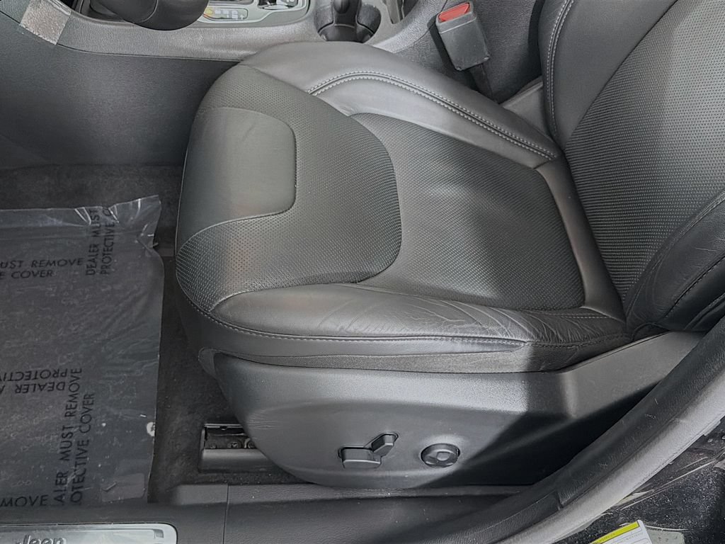 Used 2020 Jeep Cherokee Limited AWD/4WD image 19