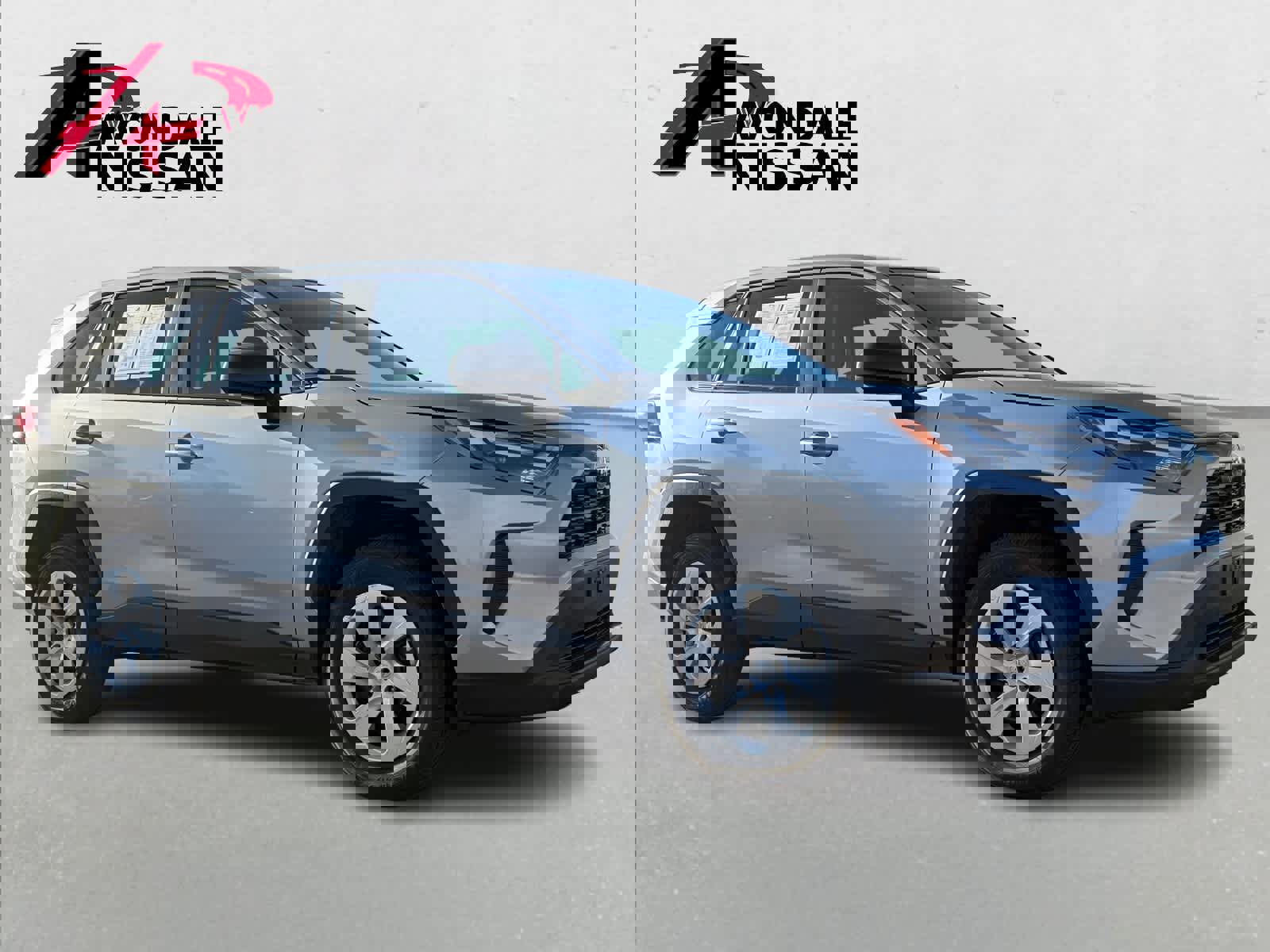 Used 2024 Toyota RAV4 LE image 9