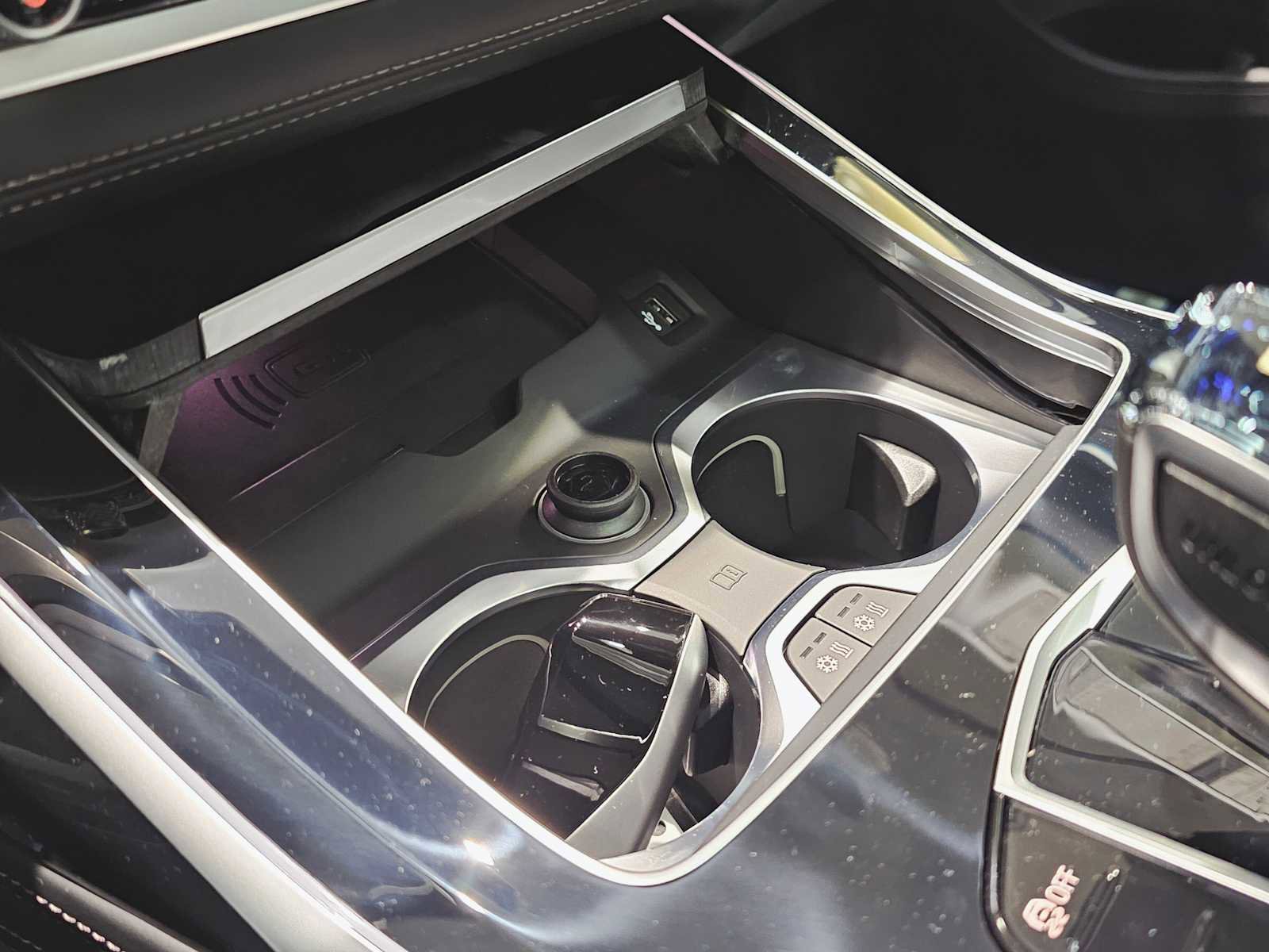 New 2026 BMW ALPINA XB7 image 19