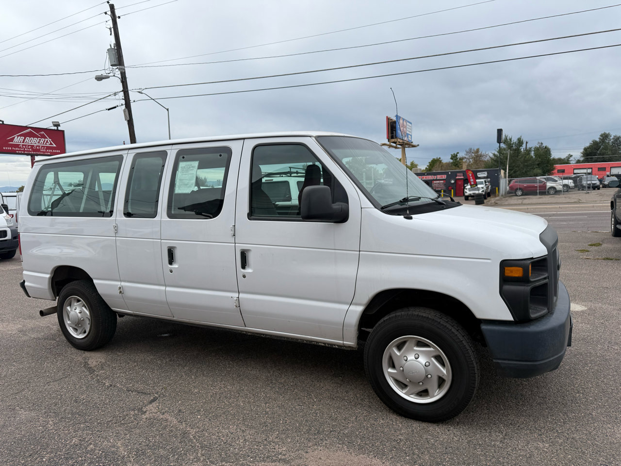 Used 2013 Ford E-350 and Econoline 350 XL image 2