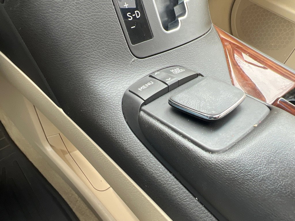 Used 2013 Lexus RX 450h AWD w/ Navigation Pkg image 29