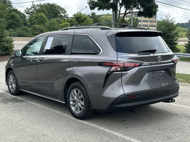 Used 2022 Toyota Sienna LE AWD/4WD image 20