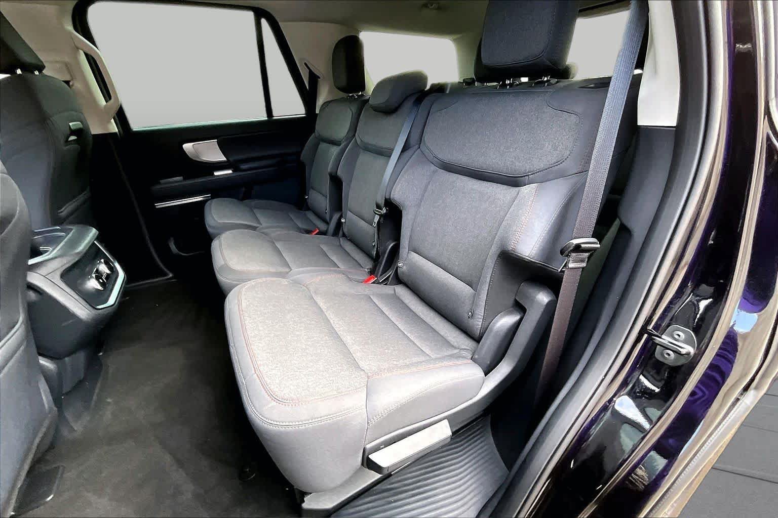 Used 2025 Ford Expedition Active RWD image 21