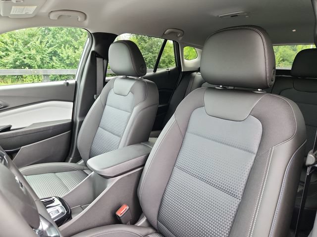 New 2026 Chevrolet Trax LT w/ Driver Confidence Package FWD image 13