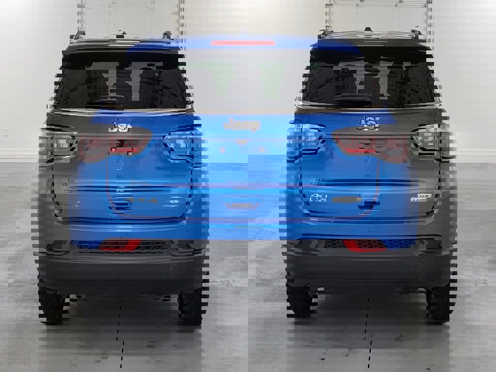 Used 2024 Jeep Compass Latitude image 8