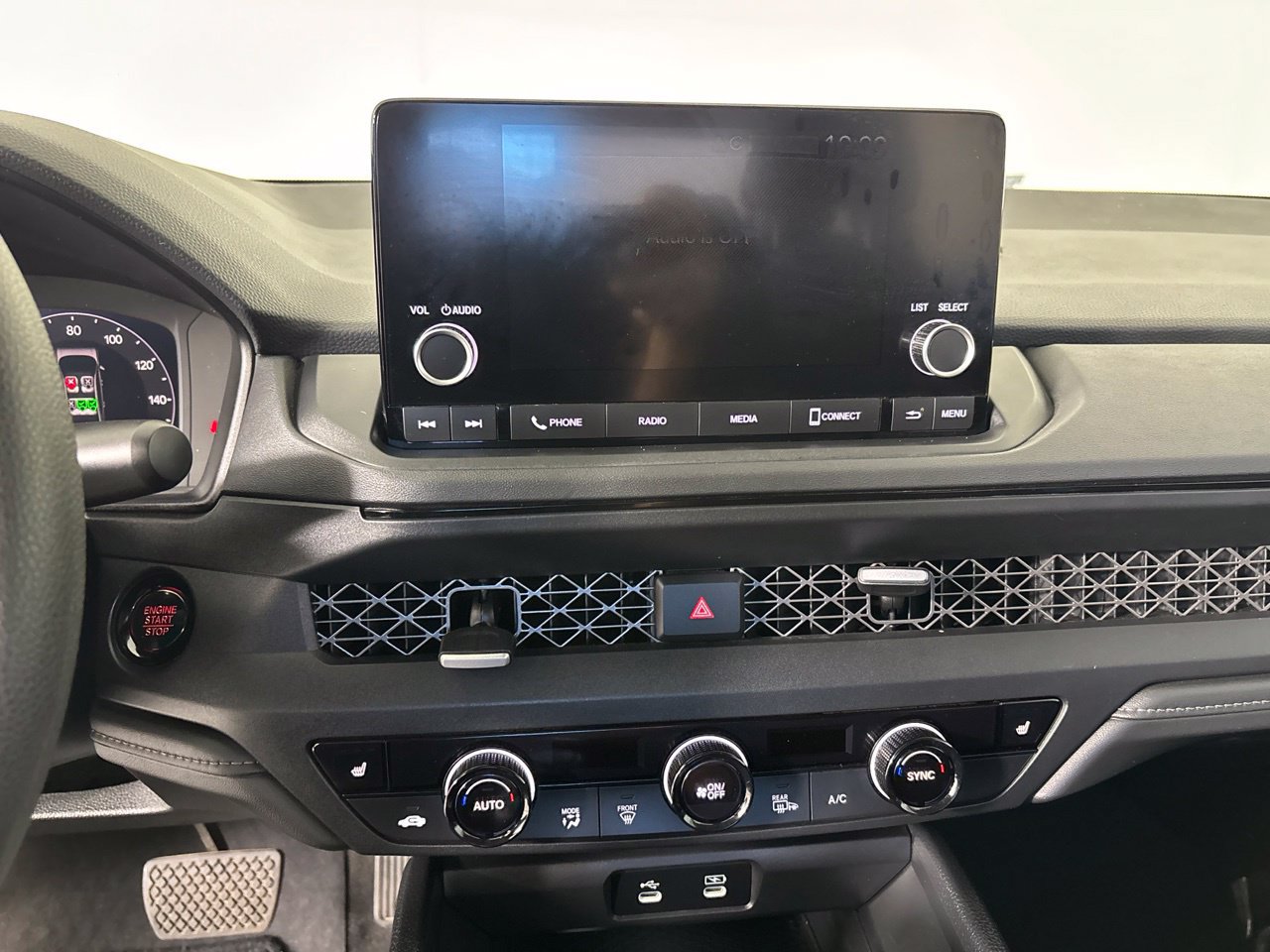 Used 2025 Honda Accord SE image 17