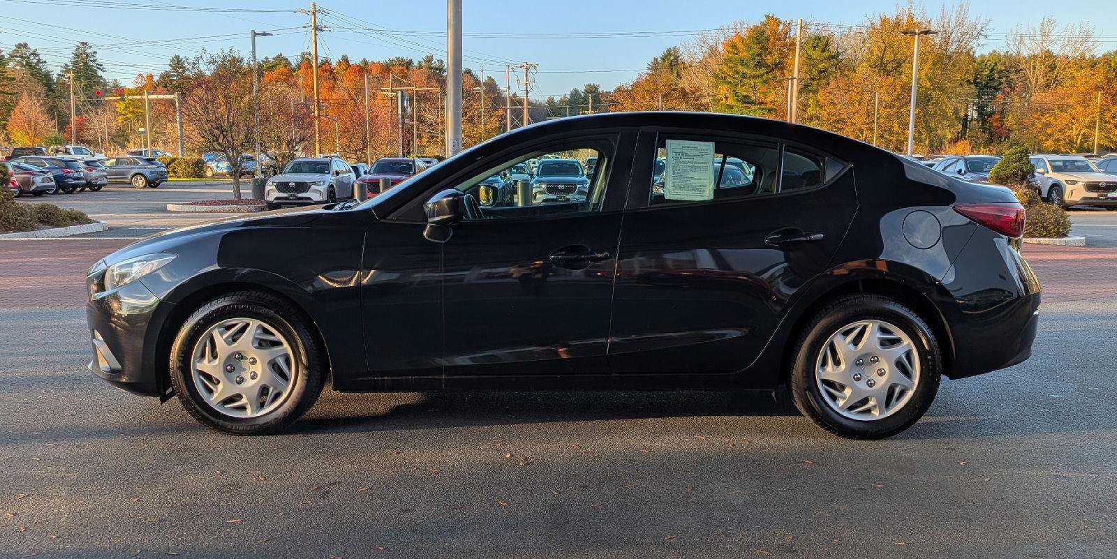 Used 2016 MAZDA MAZDA3 i Sport FWD image 5