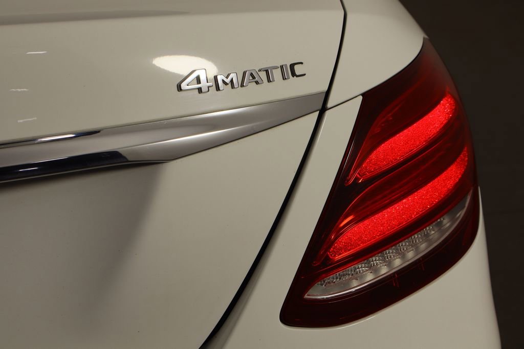 Used 2017 Mercedes-Benz E 300 4MATIC image 43