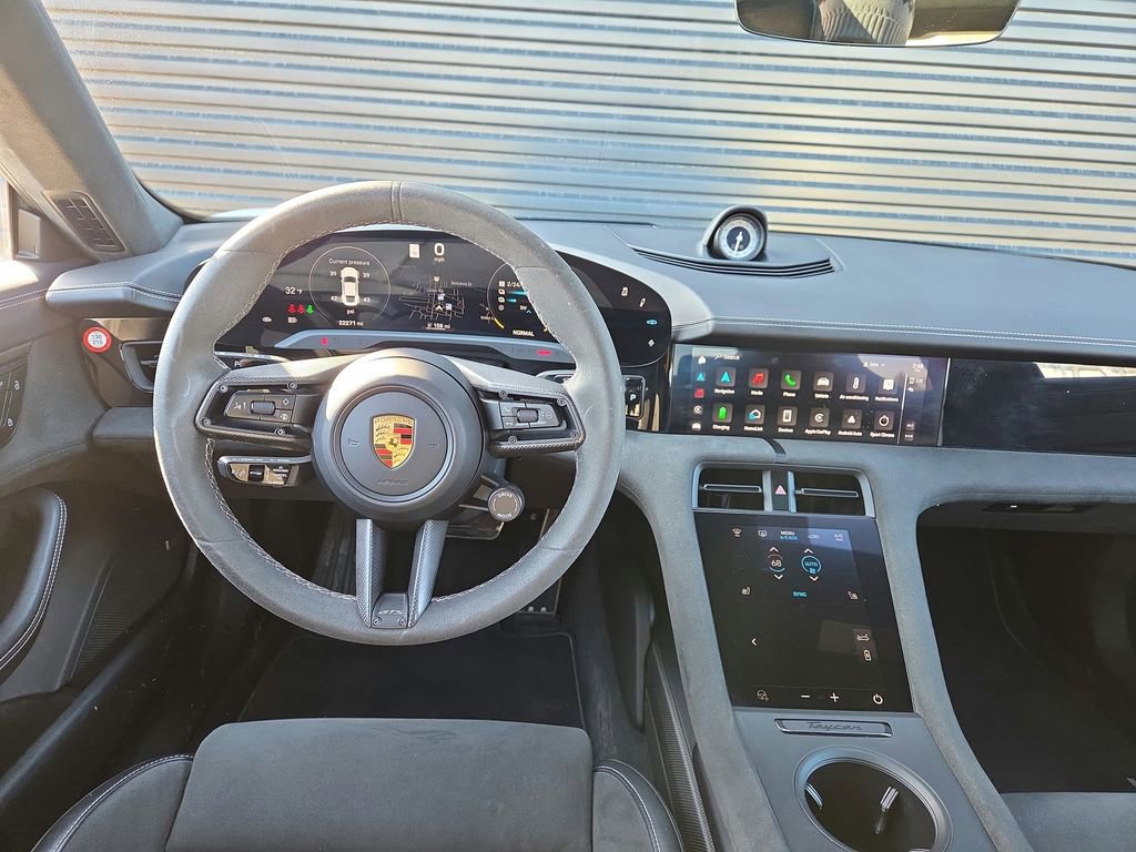 Certified 2024 Porsche Taycan GTS image 8