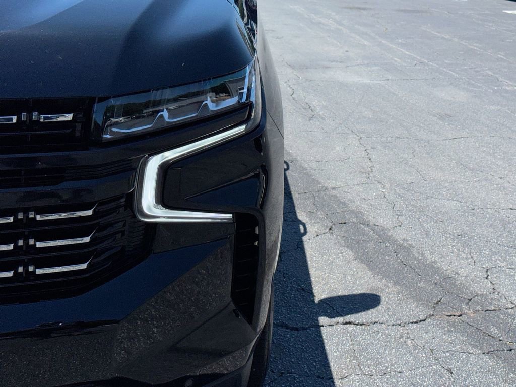 Used 2023 Chevrolet Tahoe Premier w/ Premium Package 2 AWD/4WD image 10
