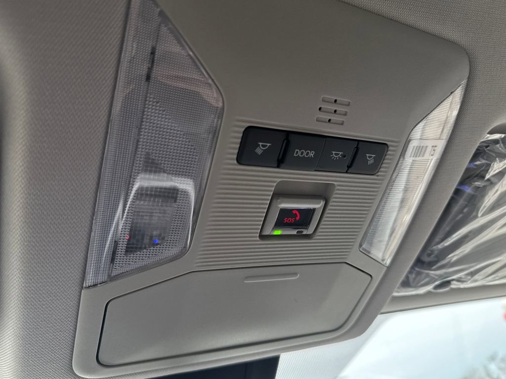 New 2025 Toyota RAV4 XLE image 29