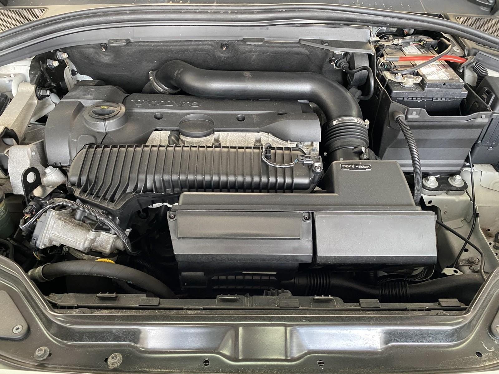 Used 2016 Volvo XC60 T5 Platinum w/ Climate Package image 24